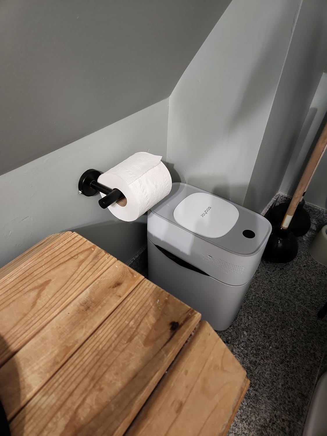 MIVLINA® 3.8 Gallon Bathroom Trash Can with Lid